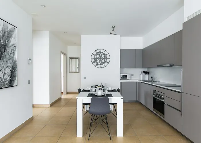 Prestige Apartments By Quokka 360 - Spacious Flats With Terraces